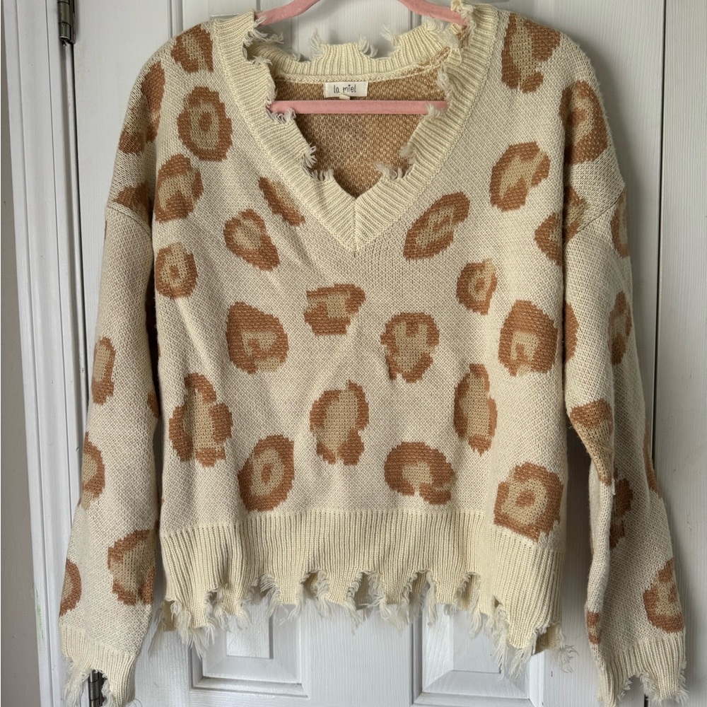 La miel Leopard print v-neck sweater